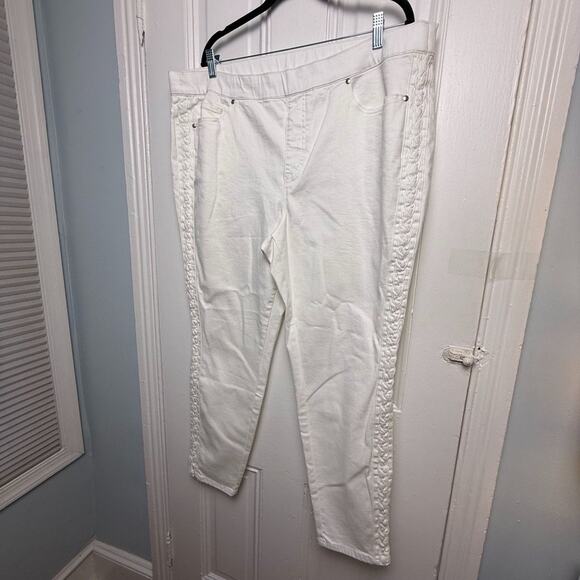 Isaac Mizrahi Live! Denim - Isaac Mizrahi Live! White Slim Leg Jeans Womens 20W Braided Hem Detail NWOT